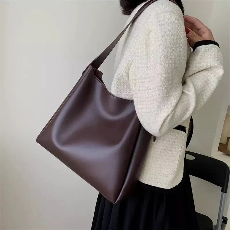 Zara | Priestranná Dámska Taška