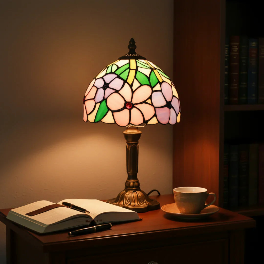 PETALYN | Stolová lampa inšpirovaná barokom