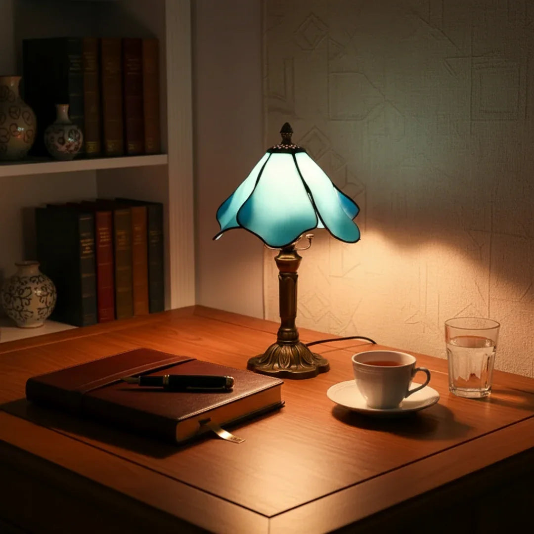 BLUERIS | Klasická lampa s kvetinovým tienidlom