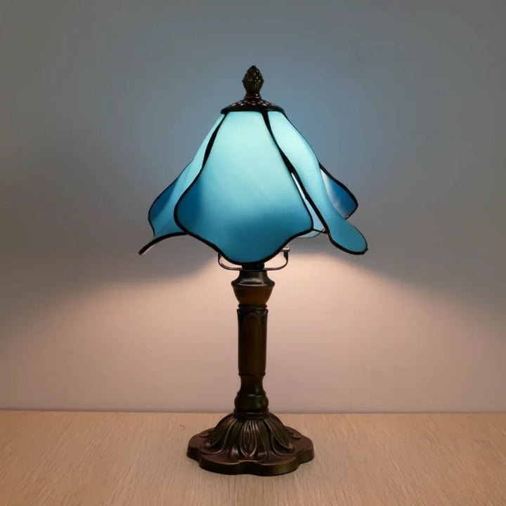 BLUERIS | Klasická lampa s kvetinovým tienidlom