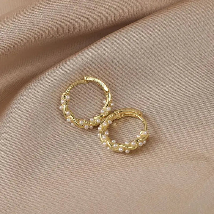 Elegantné okrúhle perlové náušnice