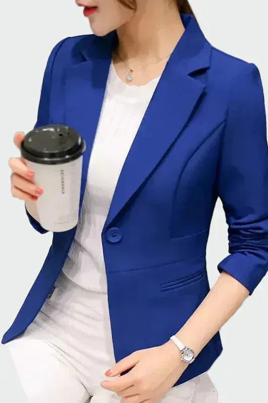 Elegantný čierny kabát