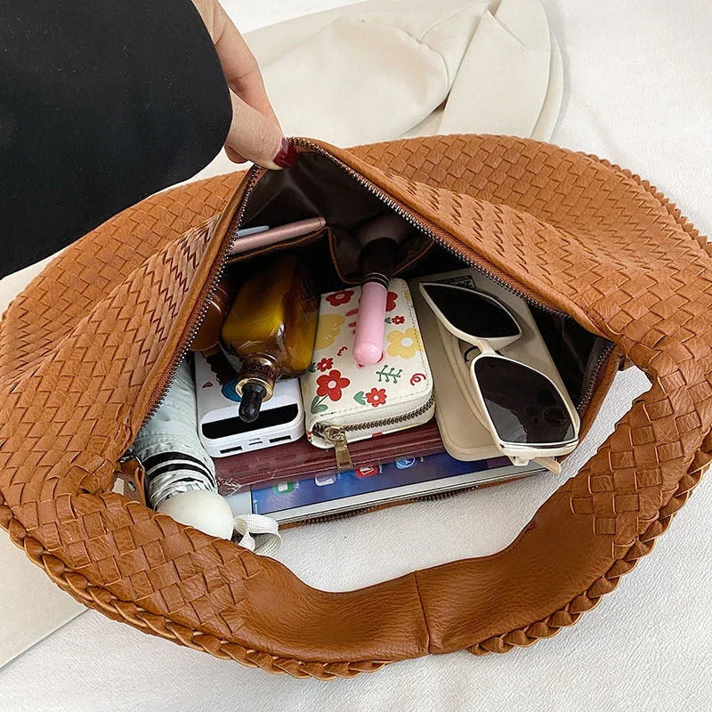 Victoria | Stylish Tote Bag