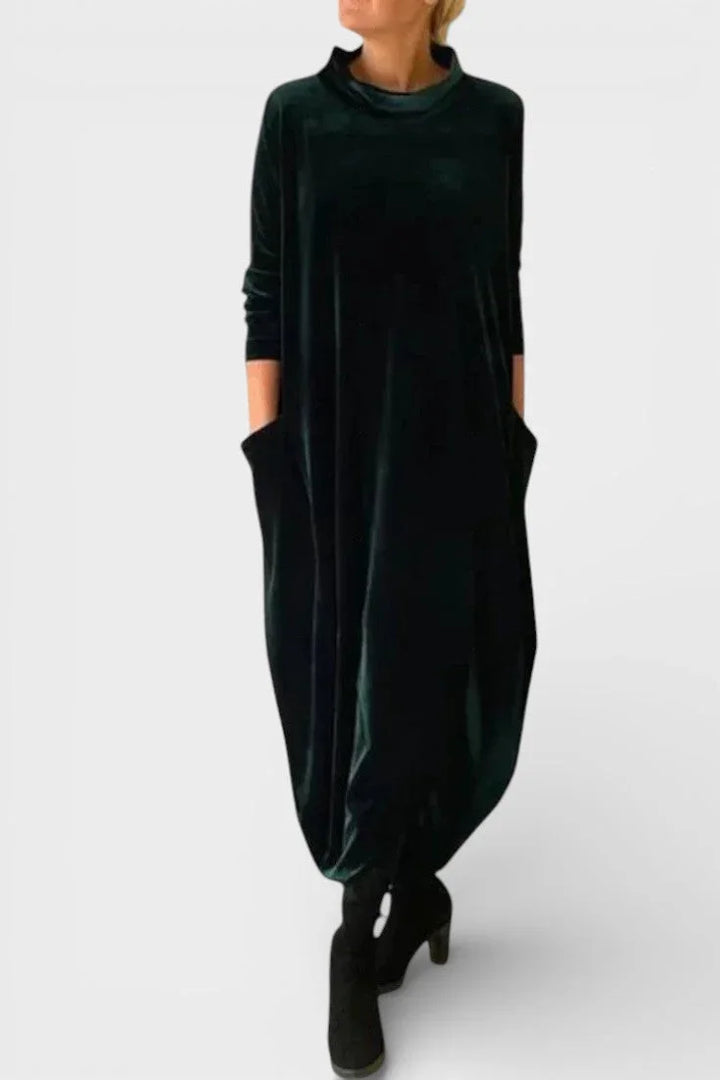Saskia  | Elegantné sametové šaty s kapsami