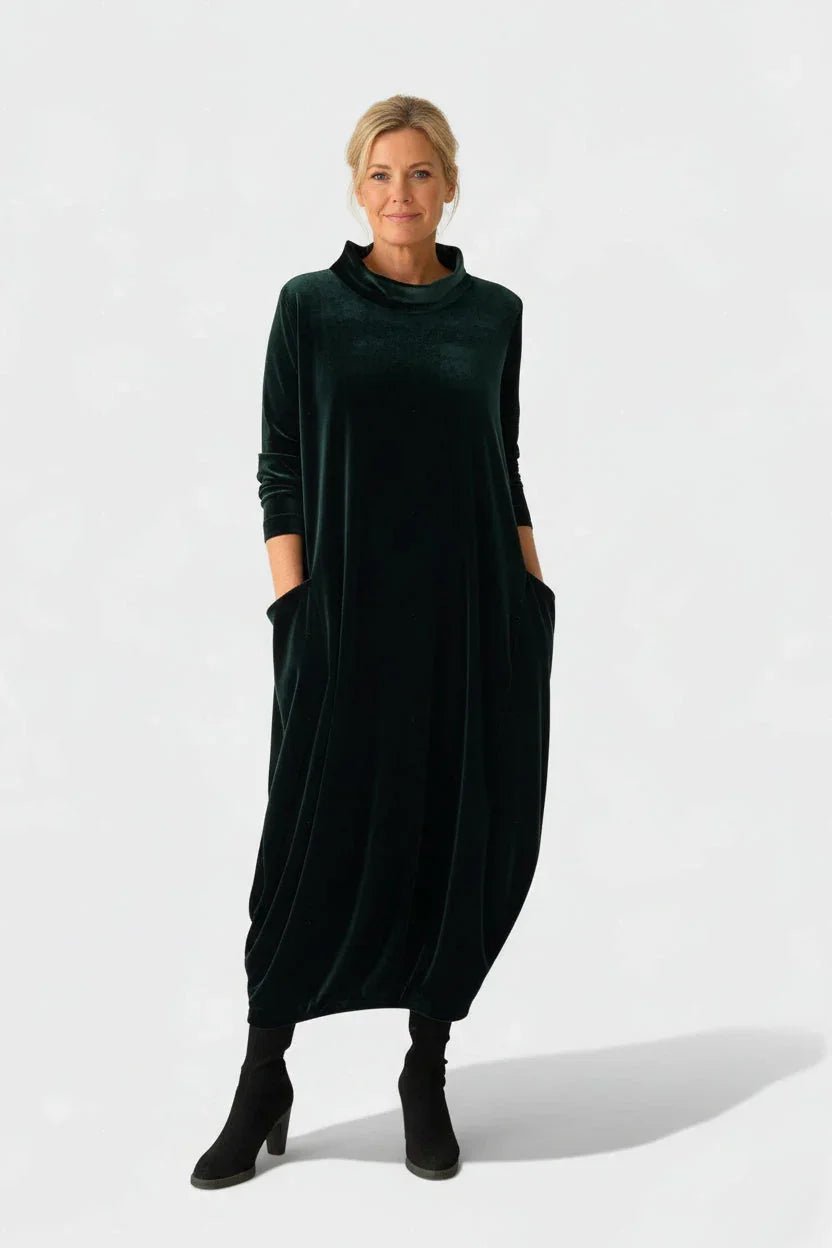 Saskia  | Elegantné sametové šaty s kapsami