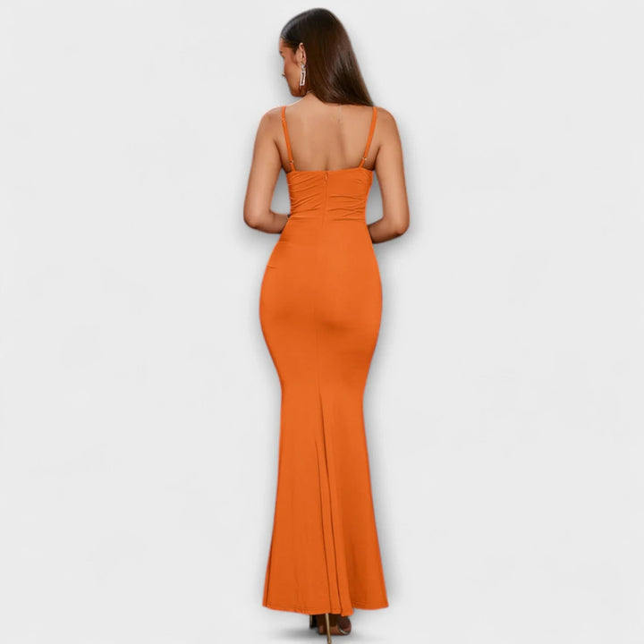 Callie   ｜Elegantné Rúškové Šaty