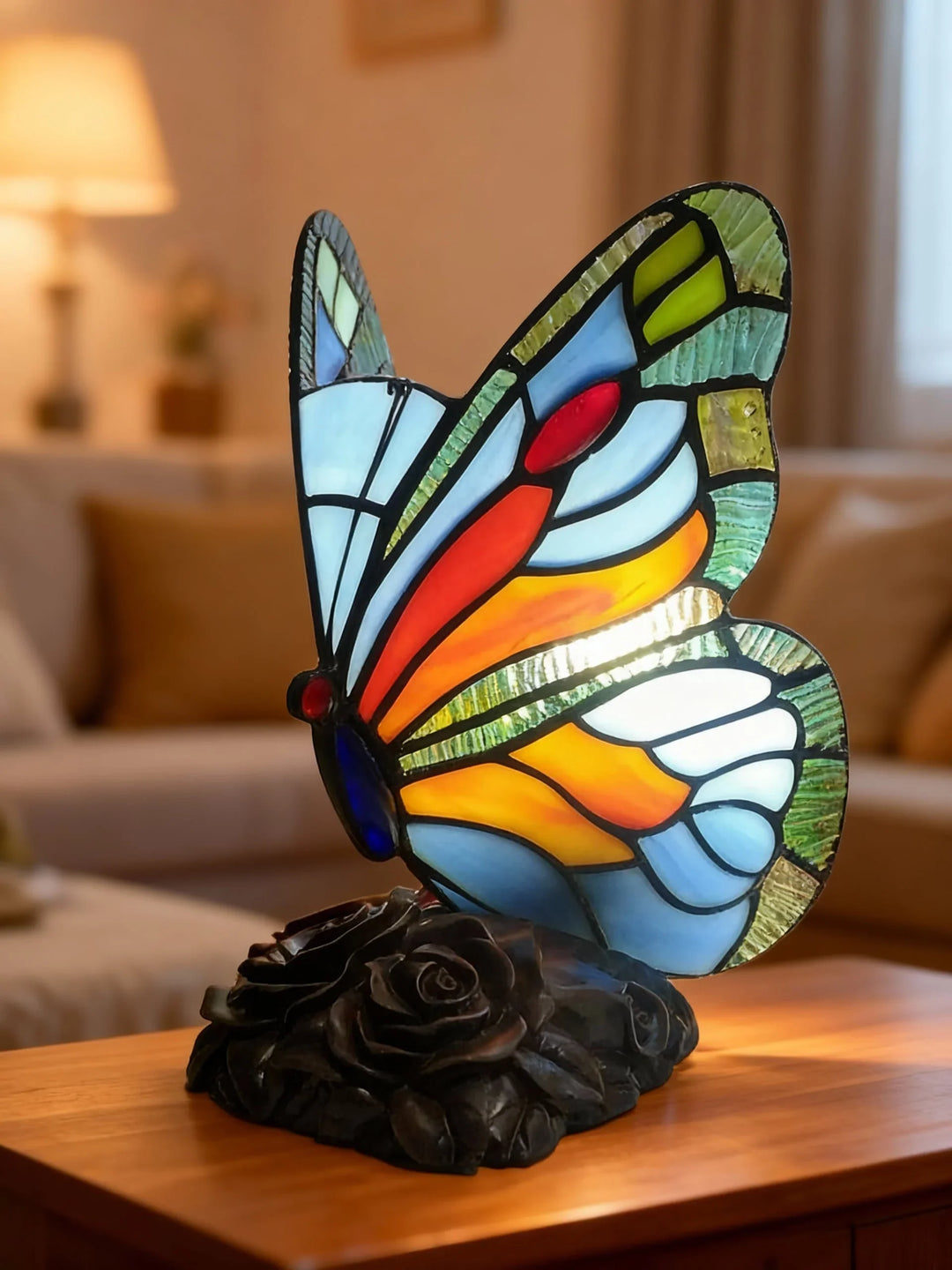 TIFFALIGHT | Lampa s vitražovými motýľmi